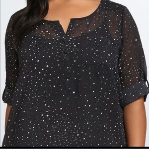 Torrid star print chiffon Henley size 3